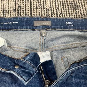DL 1961 Russell slim straight jeans. 36x34